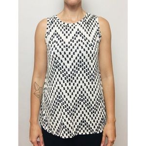 White & black spotted sleeveless top